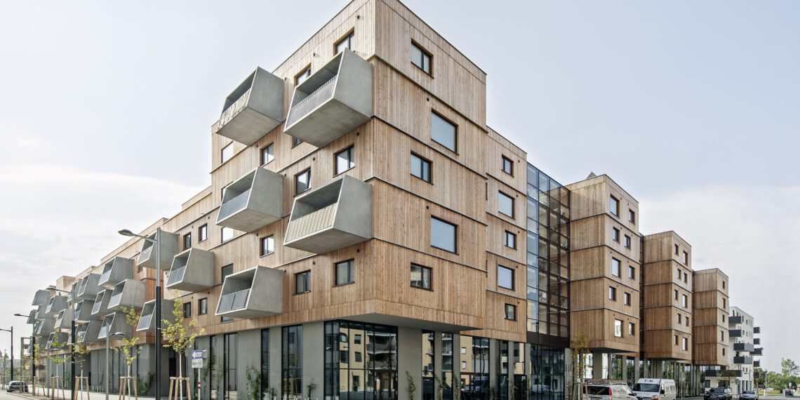 Holz-Hybrid-Wohnbau auf dem Baufeld D12, Seestadt Aspern von Berger + Parkkinen und querkraft Architekten Foto: Hertha Hurnaus